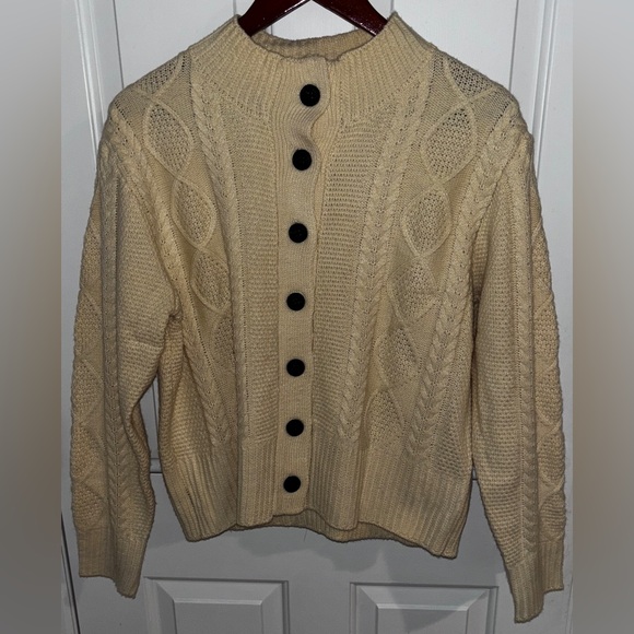 EUC Pastel Yellow Fisherman Sweater Size L mint condition - Picture 3 of 9